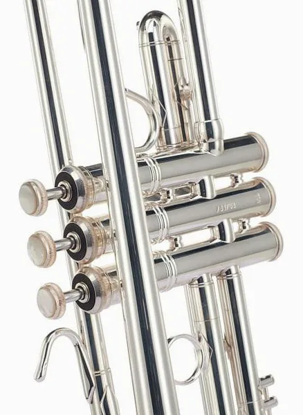 Bach 180S37 Bb-Trumpet detail 4