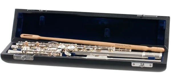 Sankyo CF 301 Flute detail 3