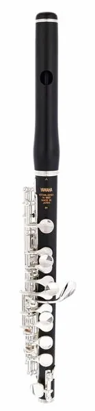Yamaha YPC-81 Piccolo vooraanzicht